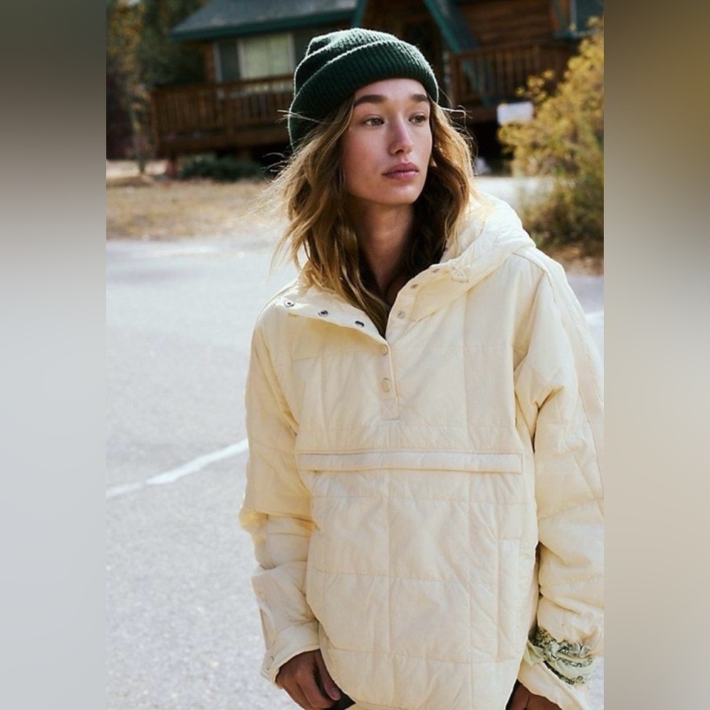 NWT FREE PEOPLE MOVEMENT PIPPA PACKABLE PUFFER PULLOVER - Picture 2 of 4